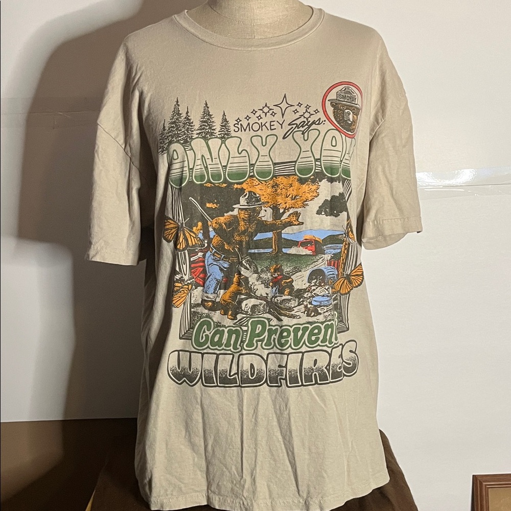 😄Smokey The Bear : Only You Can Prevent Wildfires Tshirt XL